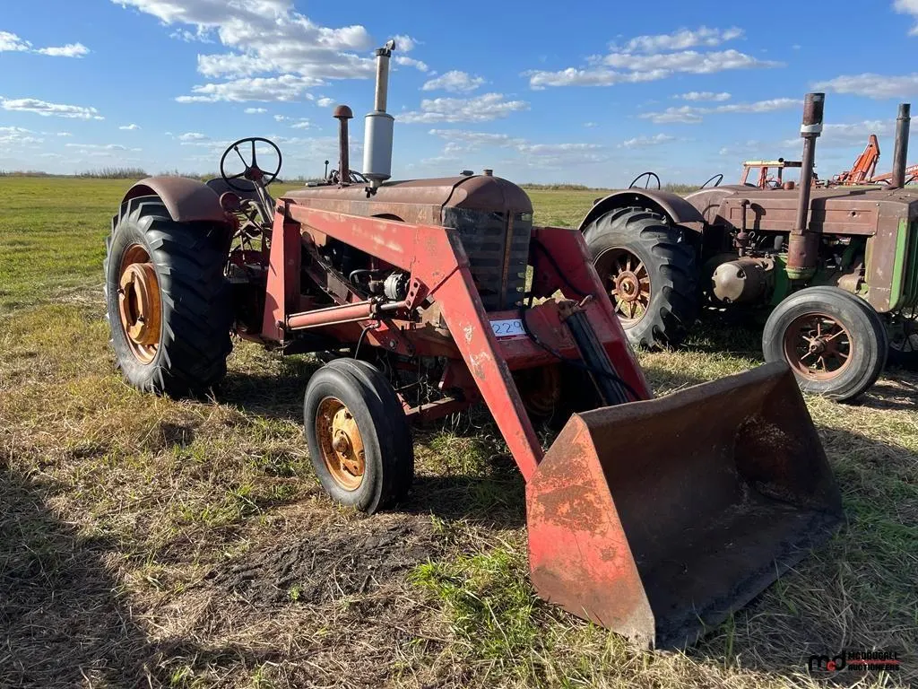 Massey-Harris 44 Special Tractor w/ Loader (Non-Runner)
UNRESERVED