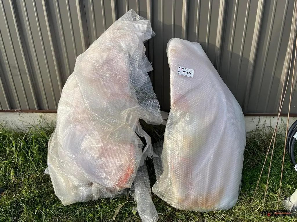 Set of Tractor Fenders
UNRESERVED