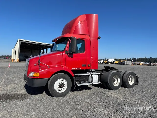 2002 Volvo VNM 6x4 T/A Day Cab Truck Tractor