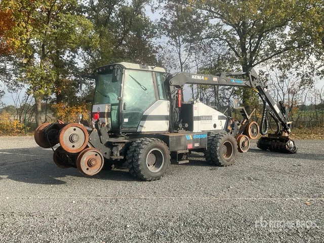 2012 UNAC 300RR Rail-Road Brush Cutter