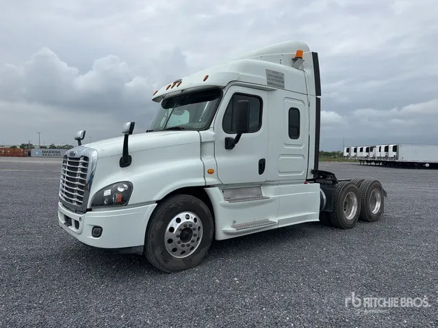 2018 Freightliner Cascadia 125 6x4 Tractocamion con Dormitorio / T/A Sleeper Truck Tractor