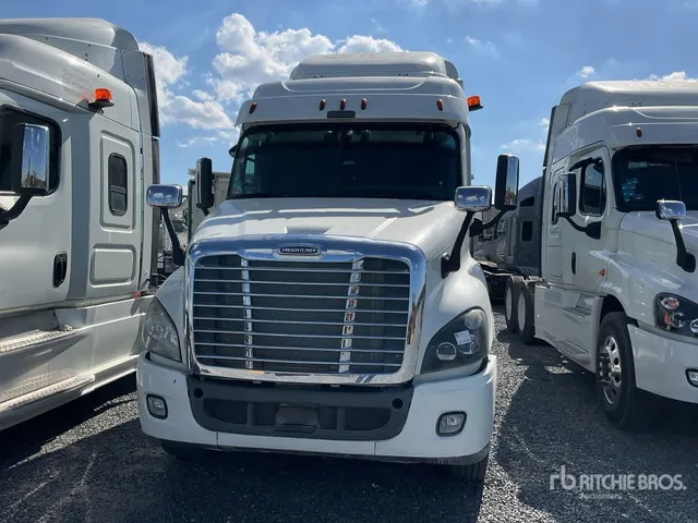 2018 Freightliner Cascadia 125 6x4 Tractocamion con Dormitorio / T/A Sleeper Truck Tractor