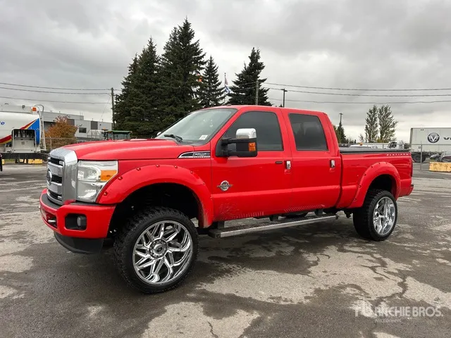 2015 Ford F-250 Lariat 4x4 Crew Cab Pickup