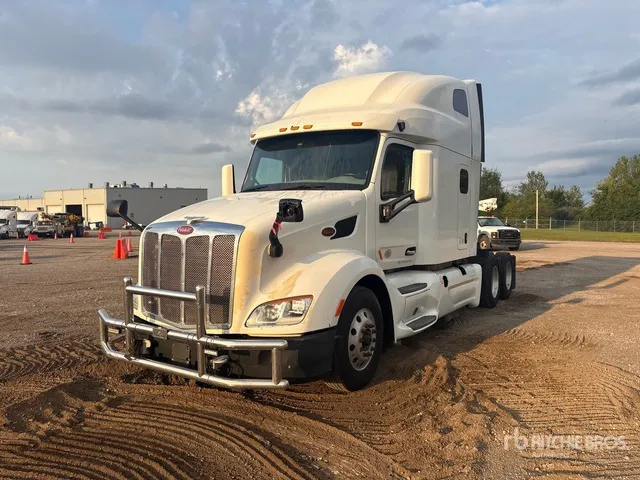 2019 Peterbilt 579 6x4 T/A Sleeper Truck Tractor
