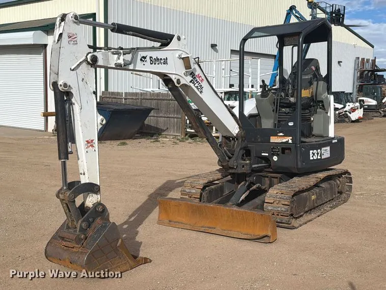 2012 Bobcat E32 mini excavator