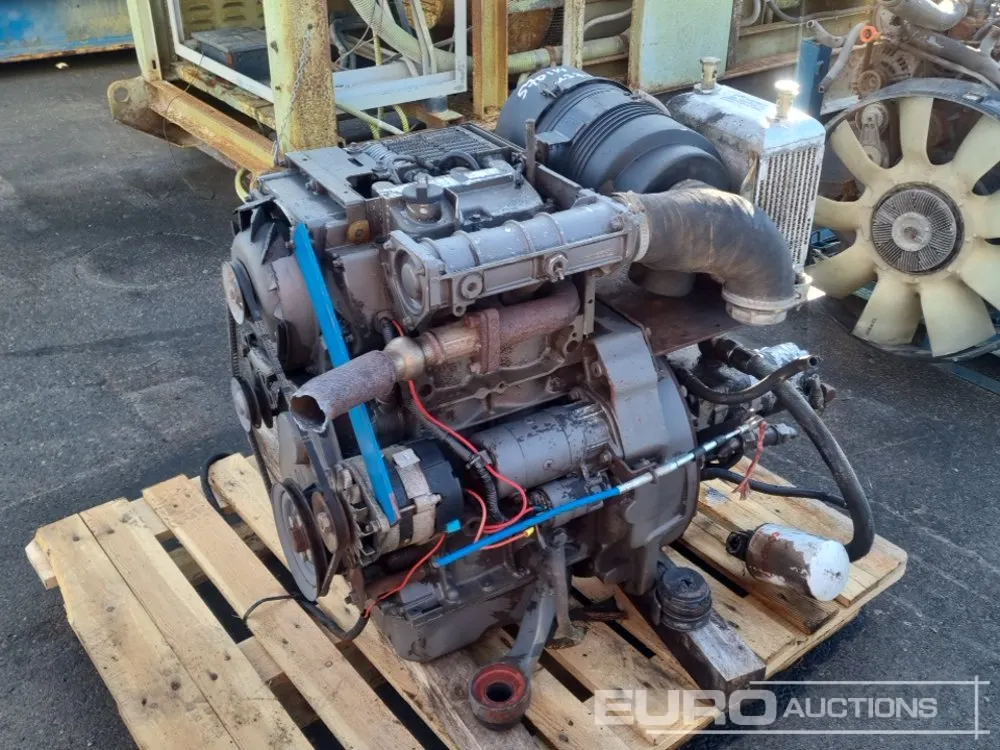 Deutz 2 Cylinder Engine