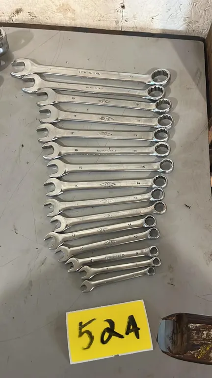 15 piece benchstar metric wrench set