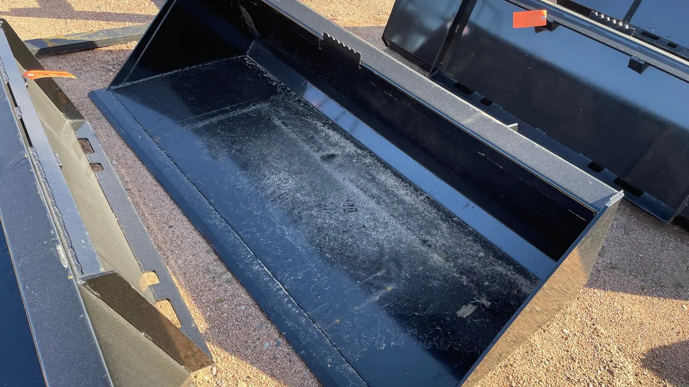 Universal Mount 72" Bucket