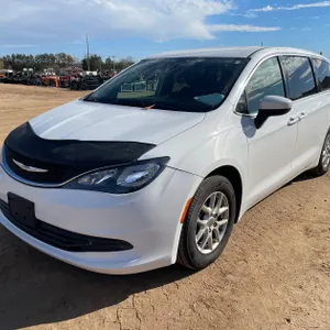 2017 Chrysler Pacifica Minivan (Has WI Title)