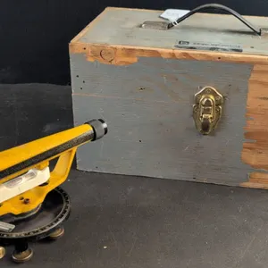 Berger Instruments Model 190B Surveyor's Level 3W13477 w/ Wooden Case