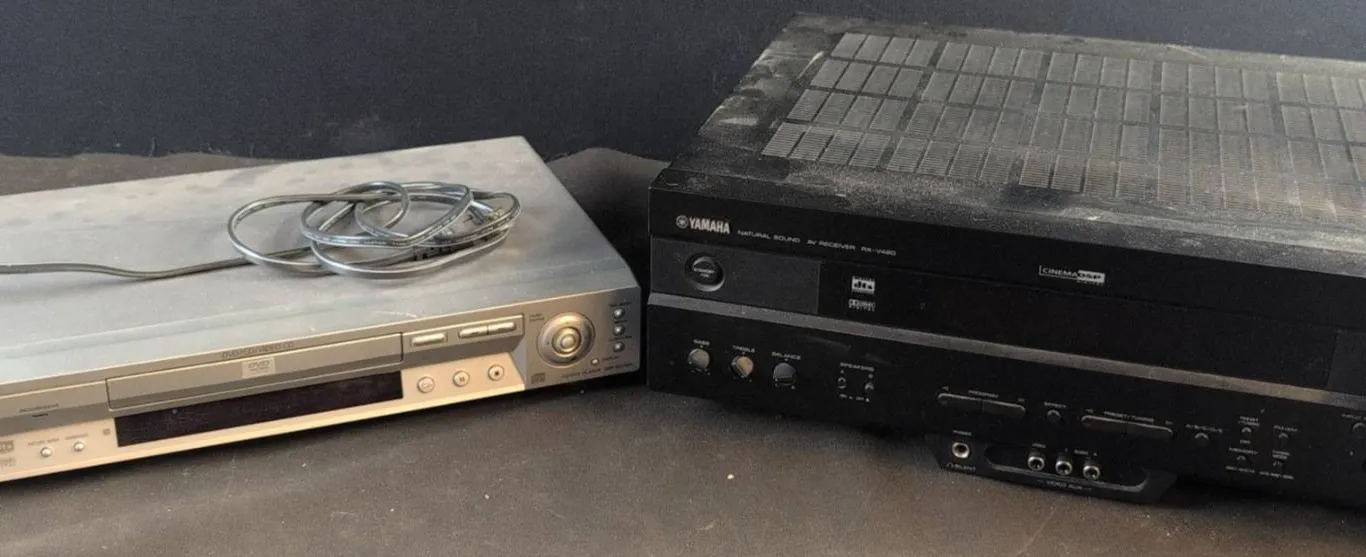 Sony DVP-NS715P CD/DVD Player and Yamaha RX-V420 AV Receiver Bundle