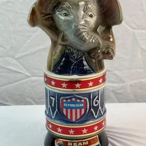Kentucky Straight Bourbon Whiskey Elephant Decanter