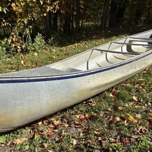 Michi Craft 17ft, 5 Person Canoe