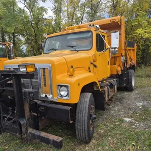 (#91) 2003 International 2574 Dump Truck
