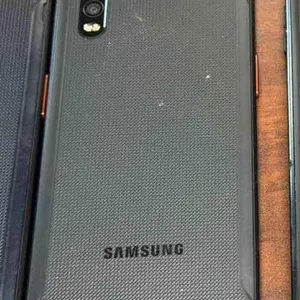 (4) VARIETY OF SAMSUNG PHONES