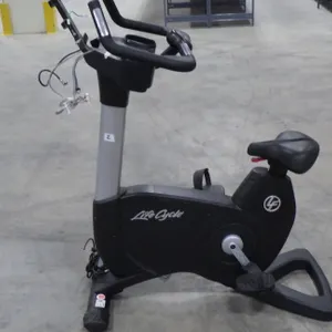 Life Fitness 95CS Exercise Bike ***PARTS ONLY, will require 2-3 people to move & load*** Life Fitnes