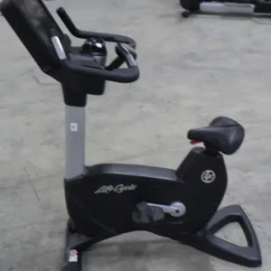 Life Fitness 95CS Exercise Bike ***NOT TESTED, will require 2-3 people to move & load*** Life Fitnes