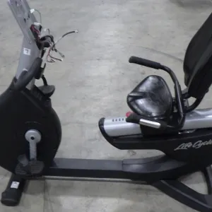 Life Fitness 95RS Recumbent Exercise bike***PARTS ONLY, will require 2-3 people to move & load*** Li