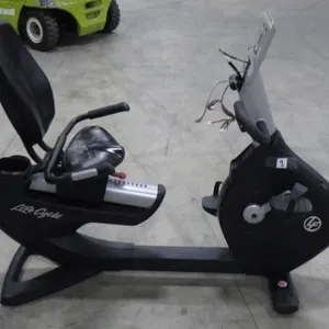 Life Fitness 95RS Recumbent Exercise bike***PARTS ONLY, will require 2-3 people to move & load*** Li