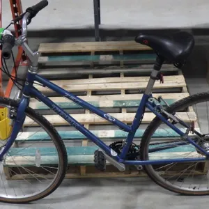 Trek 720 Multitrack Bicycle***NOT TESTED, Maintenance & Service Required*** Trek  720 Multitrack