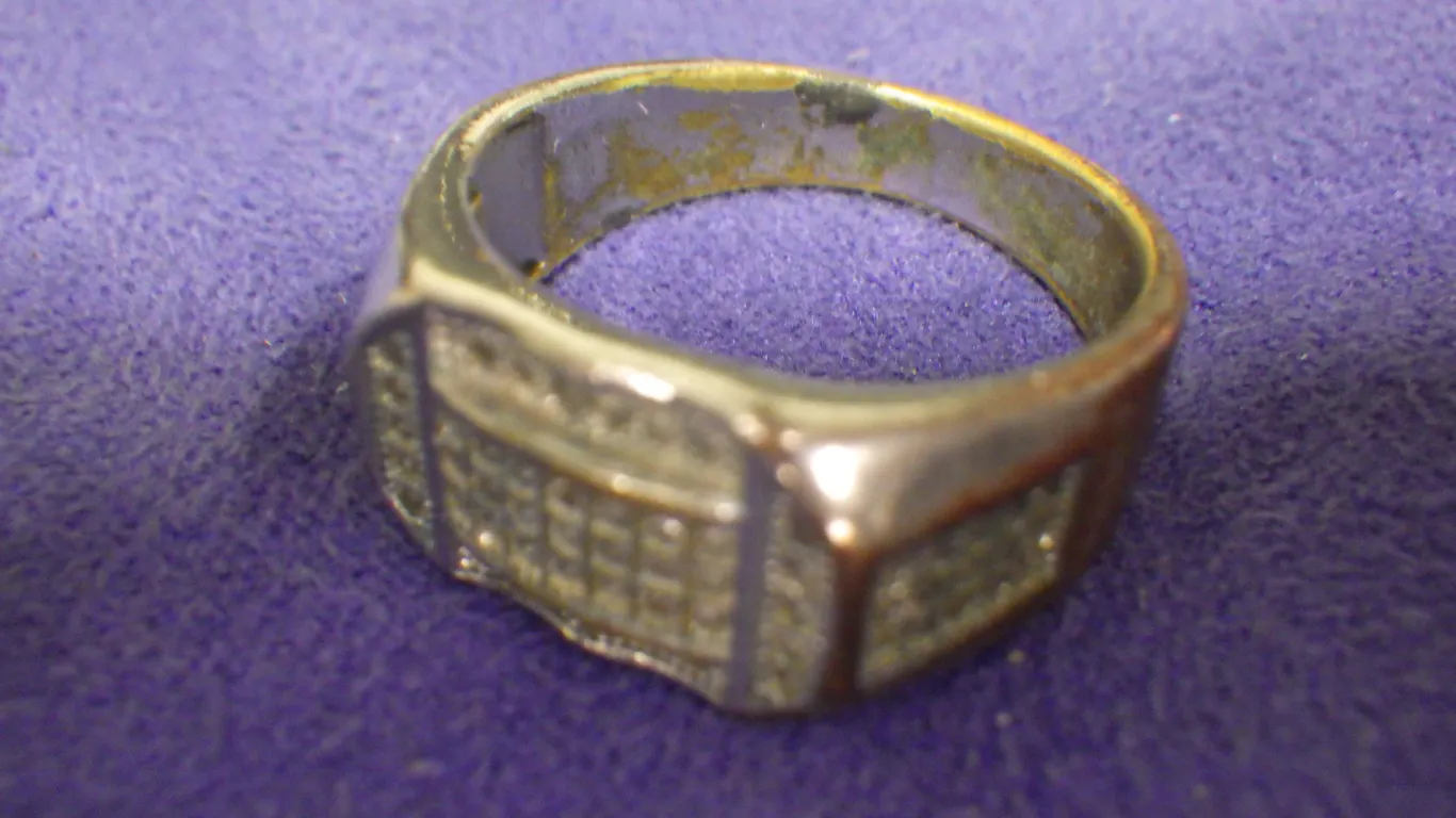 Ring (size 9.75)