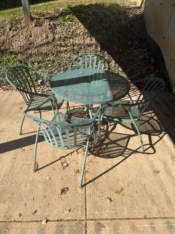 Patio Table with 4 Chairs