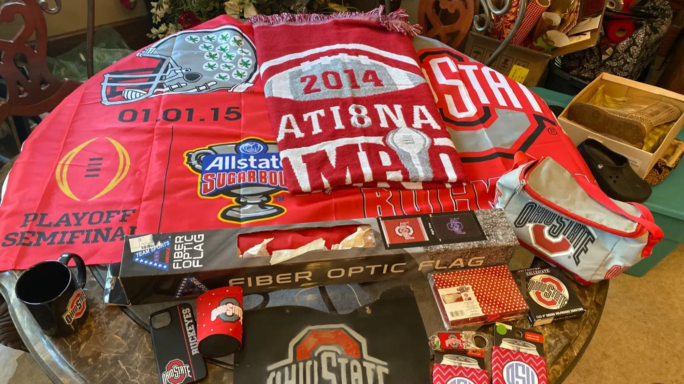 Ohio State Buckeyes Memorabilia Lot Including Blanket, Flag, and More