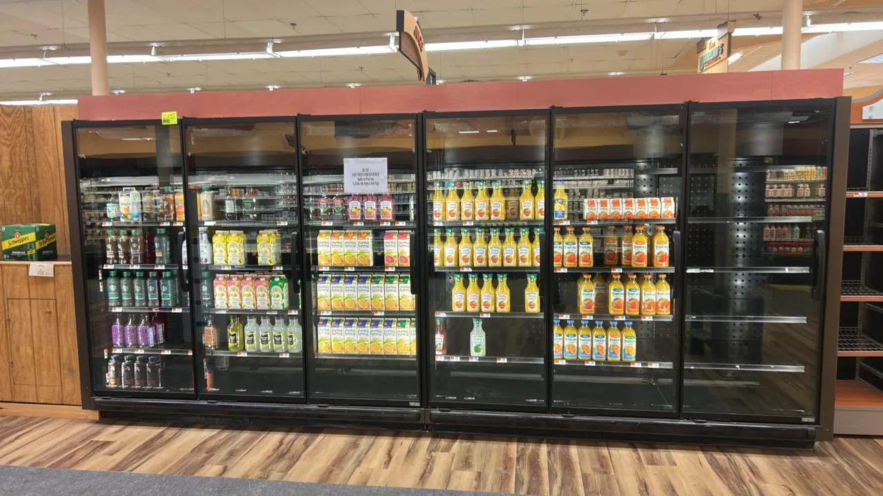 2012 Zero Zone 3RVMC30-D medium-temp glass doors. Features solid adjustable shelving and LED mullion lighting. Electrical: 115V, 1-Phase. Note: For re