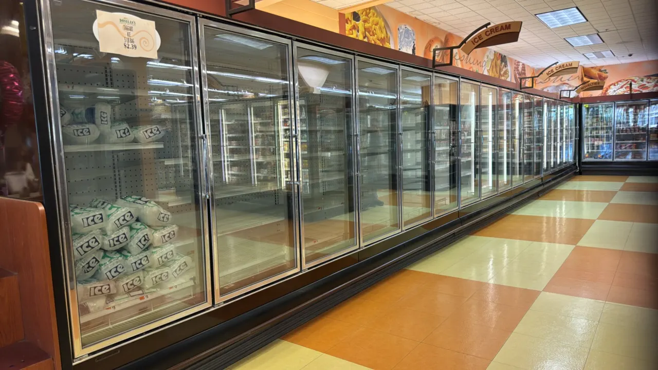 2004 Hillphoenix ORZ6 frozen food glass doors. Features adjustable wire shelving, interior lighting, and electric defrost. Electrical: 208/240V, 1/3-P