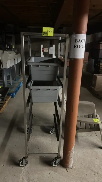 Stainless steel meat lug rack. Features multi-tier angle runners and includes (2) gray poly meat lugs. Mounted on swivel casters.