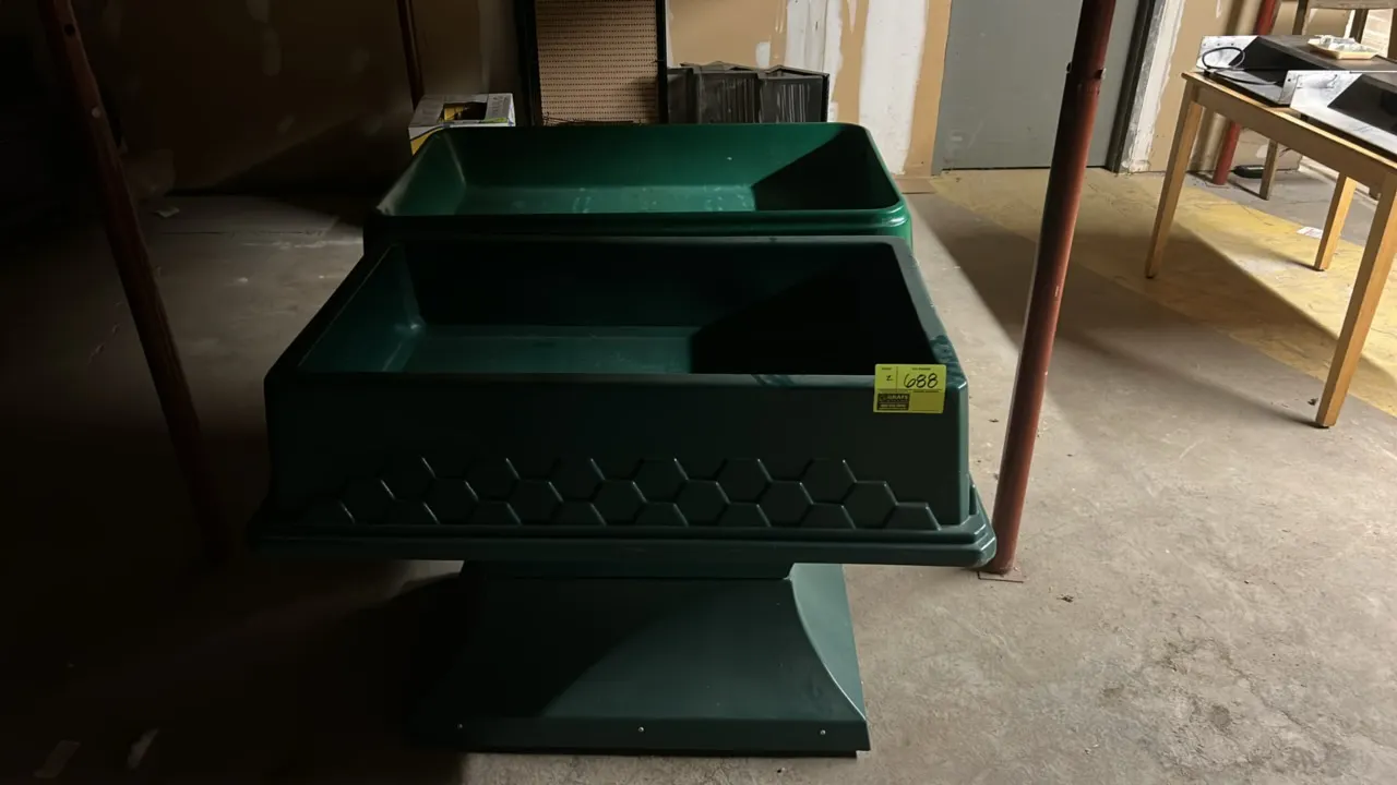 Poly produce wash bins. Features molded polyethylene basins with integrated drain holes. Includes one dark green bin with honeycomb side pattern on a