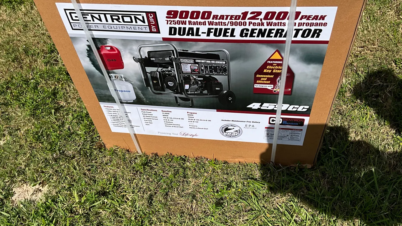 UNUSED GENTRON DUAL FUEL 9000 WATTS PORTABLE GENERATOR