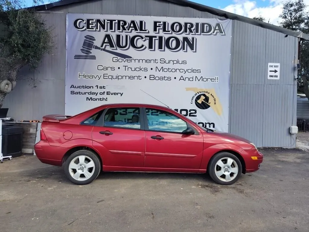 2005 Ford Focus RUNS/MOVES ZX4 S