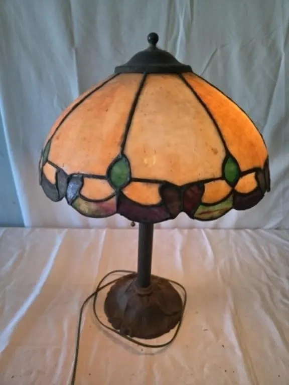 Leaded Glass 8 Panel Slag Lamp