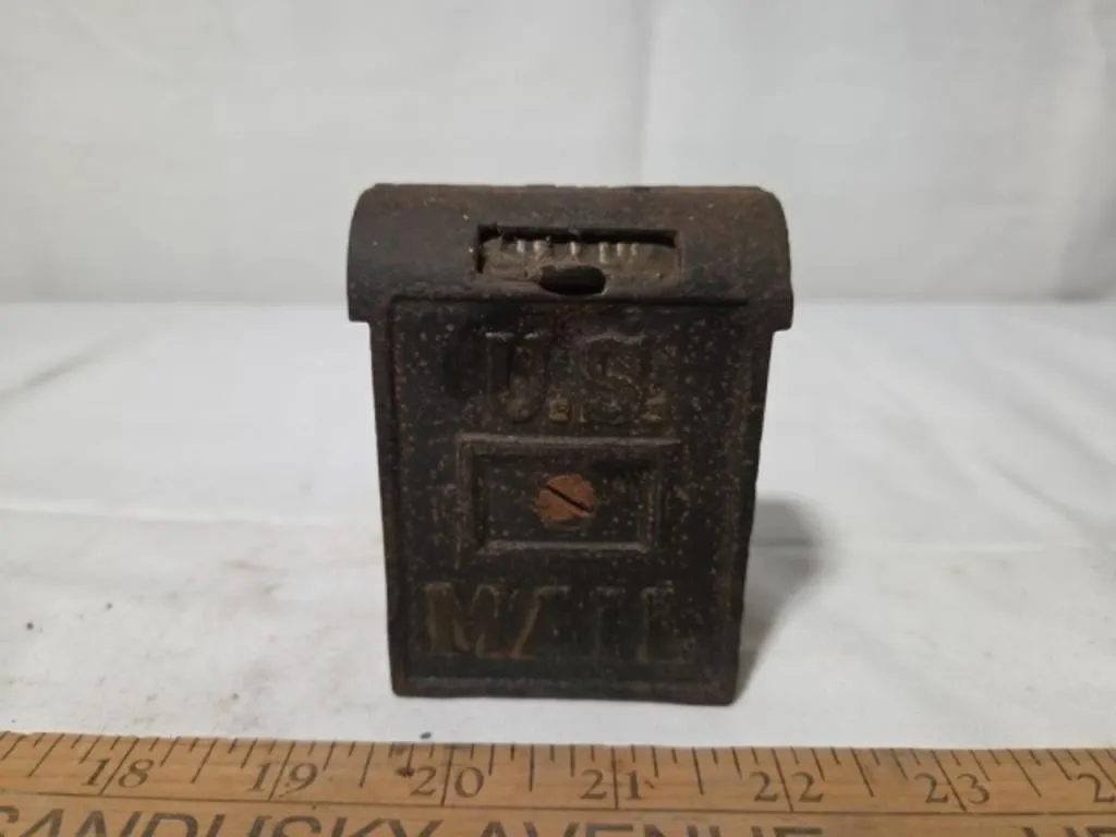 Cast Iron US Mail Bank