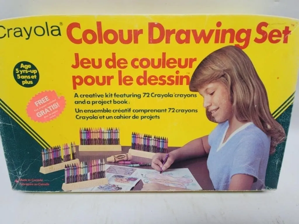 Crayola Colour Drawing Set with 72 Crayons