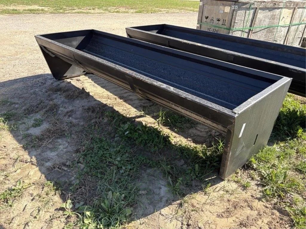 90" Metal Feeder