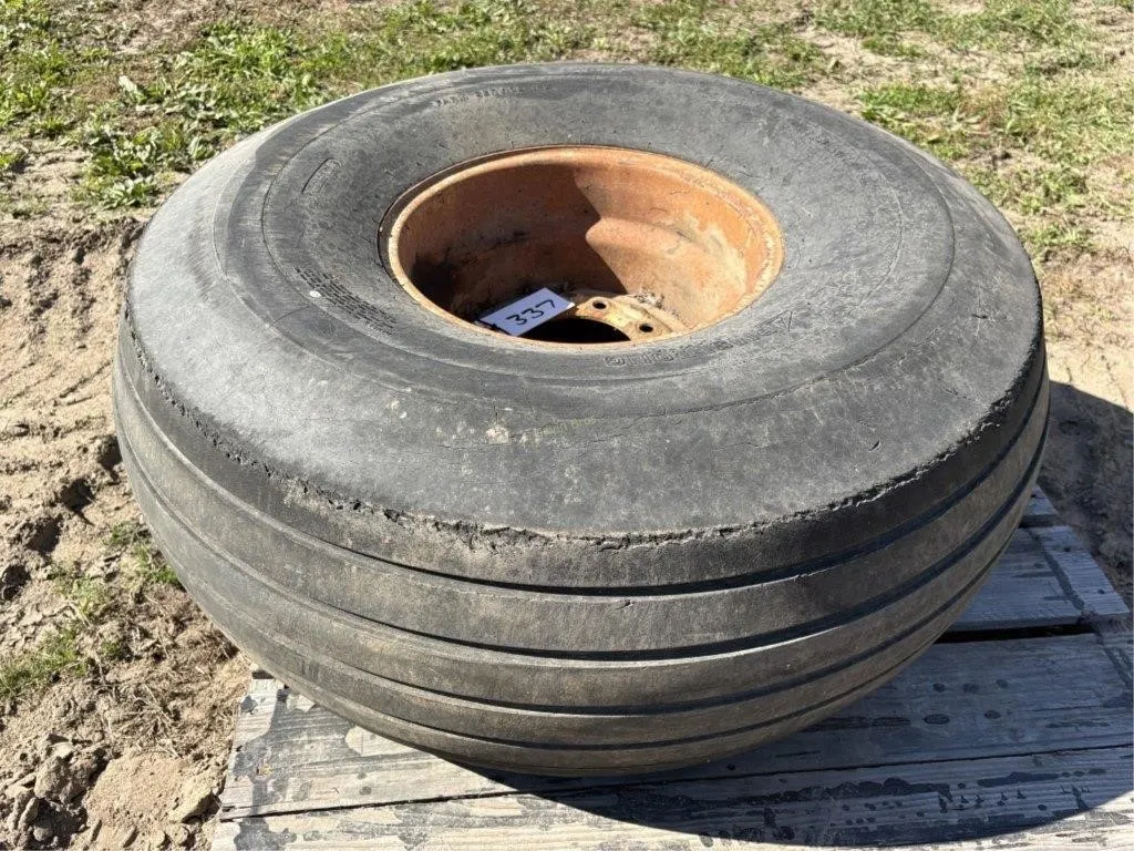(1) 16.5L - 16.1 Tire w/rim