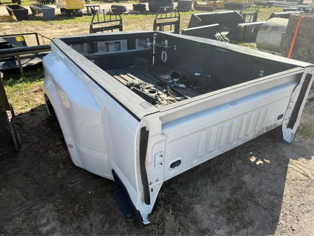 2019 Ford F350 8' Dually Bed