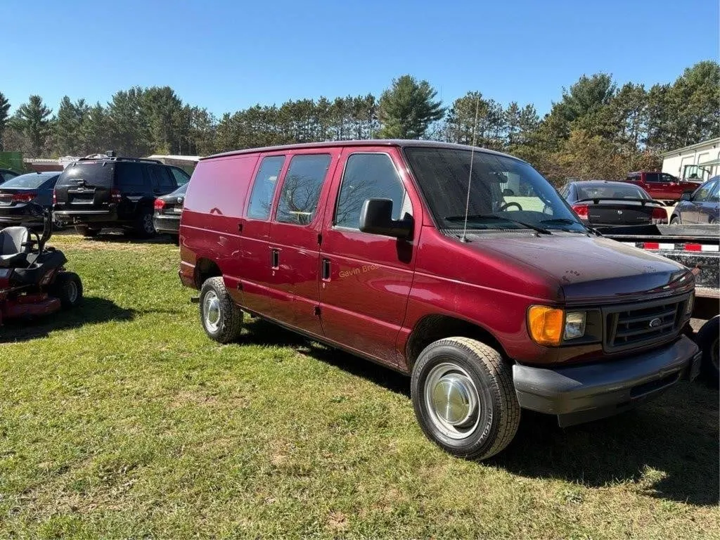 2005 Ford E250 Van
