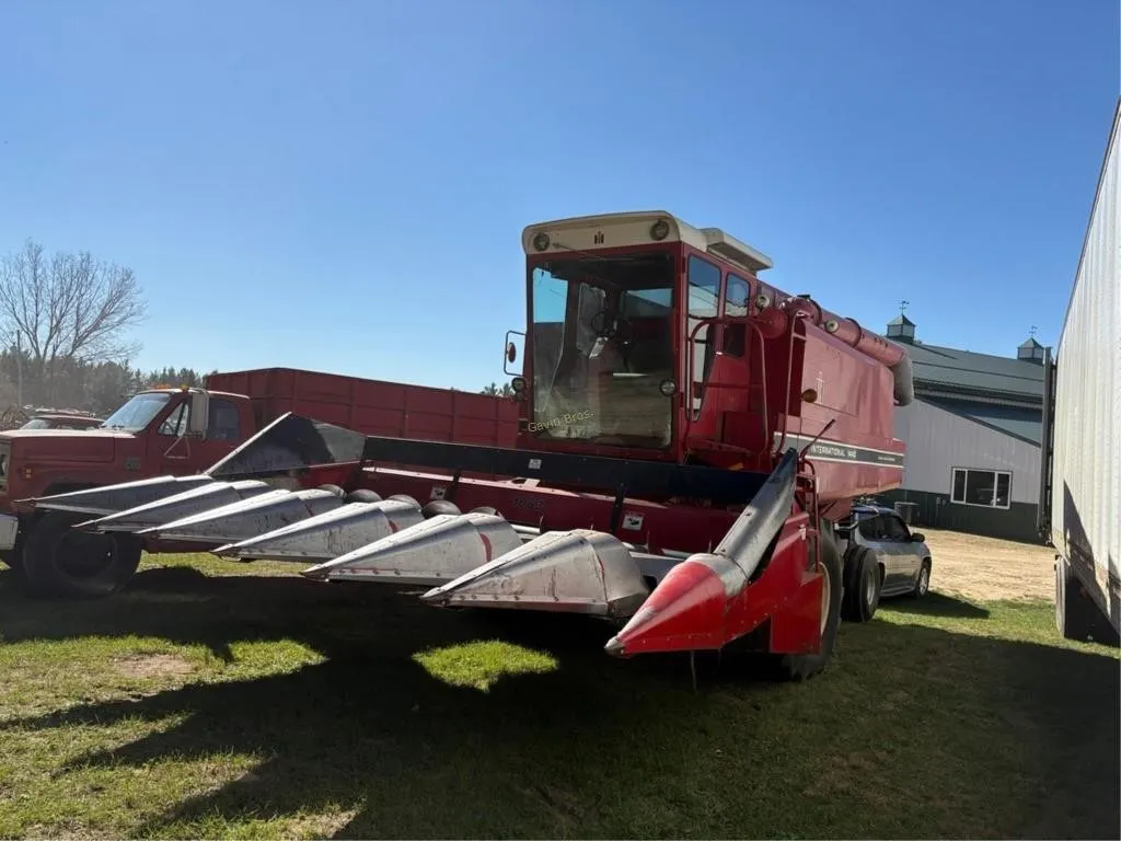 International 1440 Axial Flow Combine