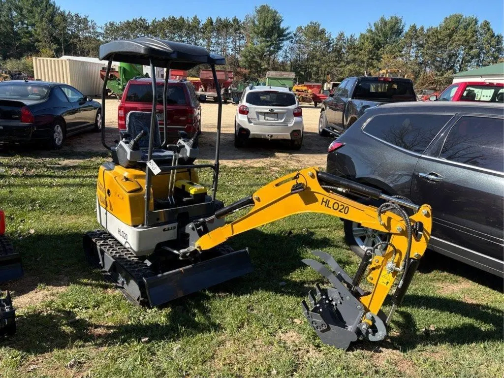 New HL020 Diesel Mini Excavator
