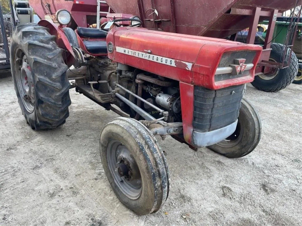 Massey Ferguson 135 Tractor