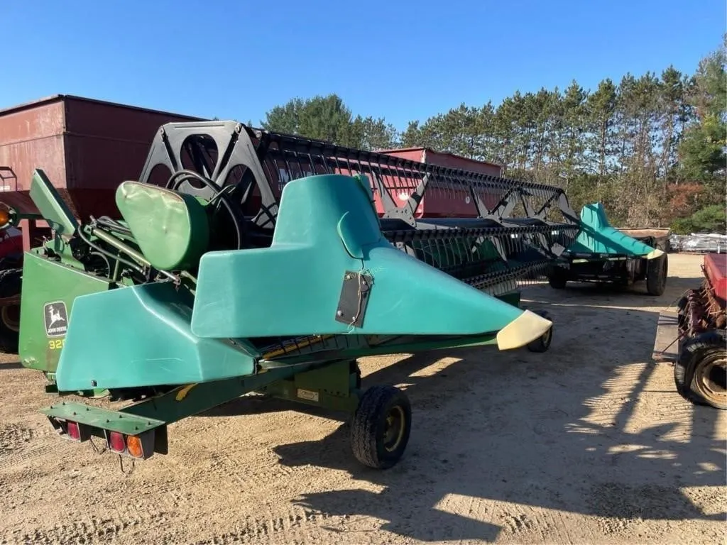 John Deere 920 Grain Platform