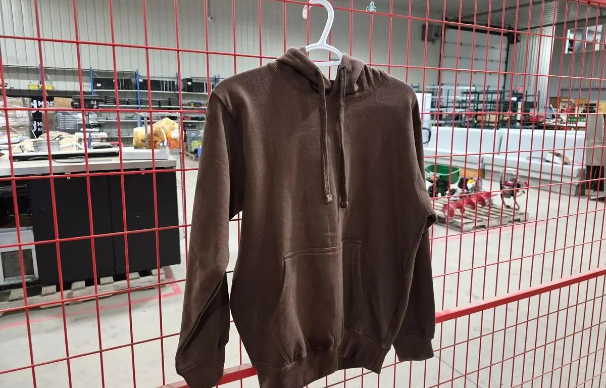 Box of Assorted Sizes Men's Brown Pull Over Hoodies
UNRESERVED