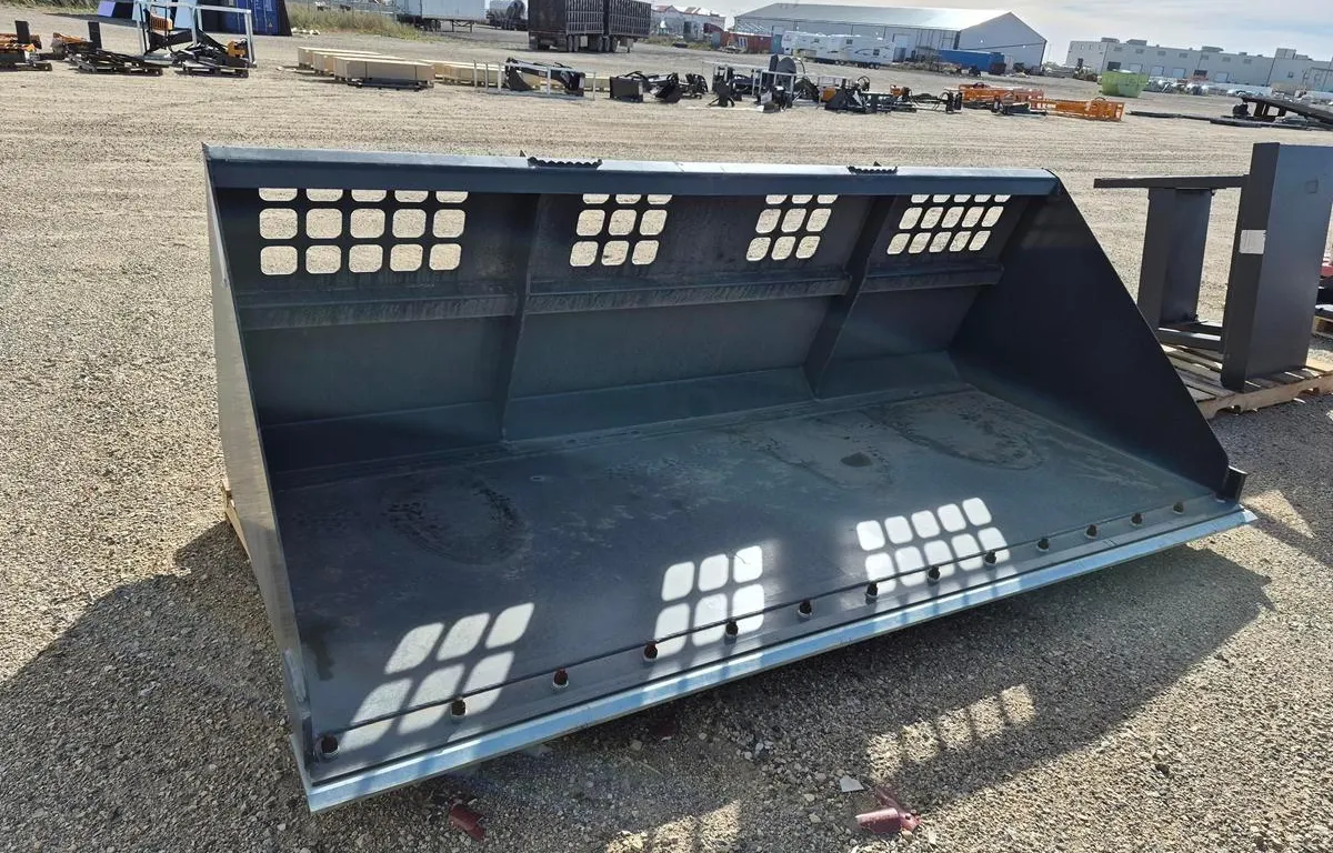 Approx. 107" Skid Steer Bucket
UNRESERVED