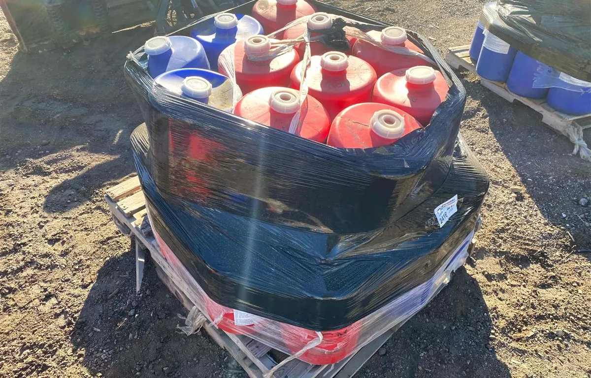 Advantec Plastic Tanks Filled w/ Liquid Roofing Products
UNRESERVED