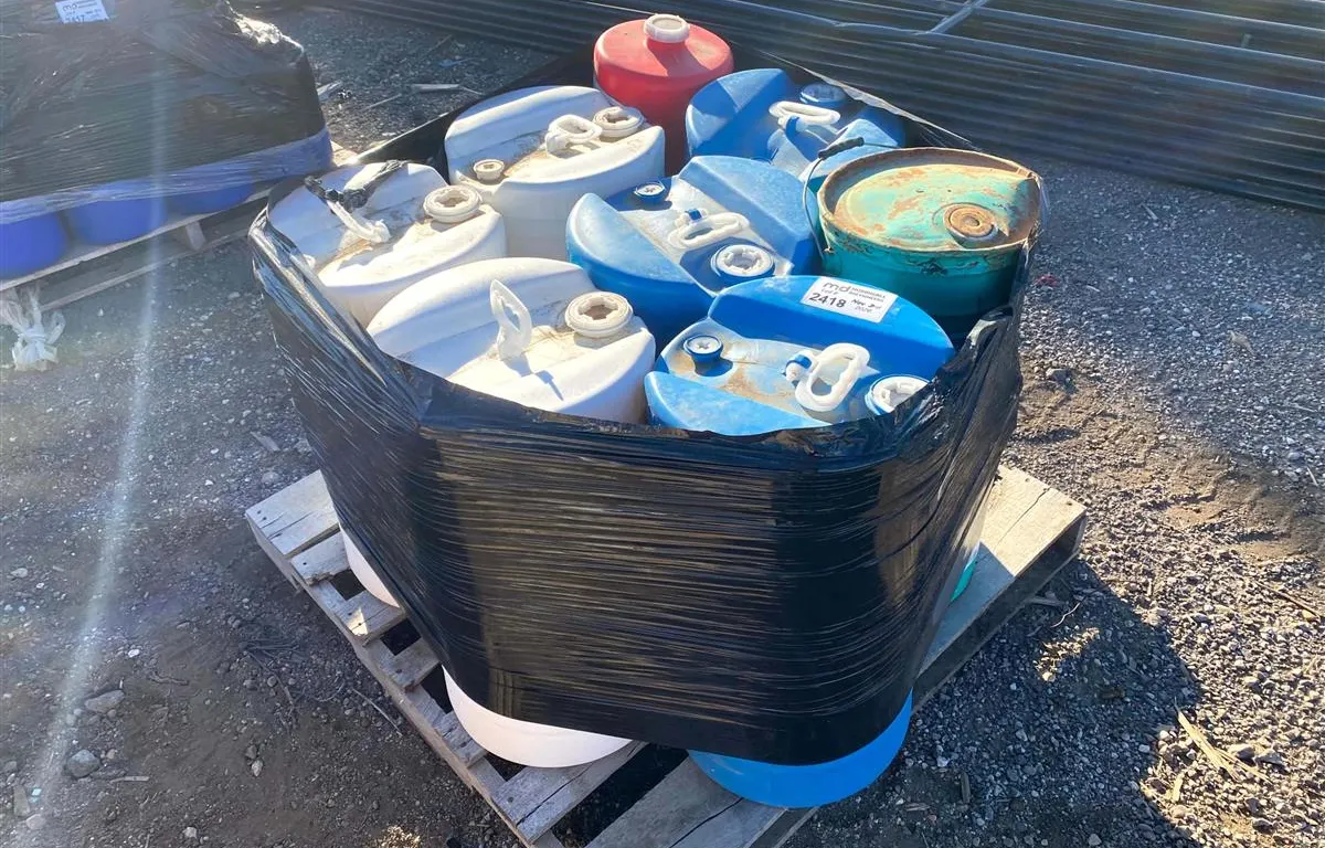Advantec Plastic Tanks Filled w/ Liquid Roofing Products
UNRESERVED