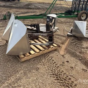 Quantity of (4) Tridekon Crop Dividers
