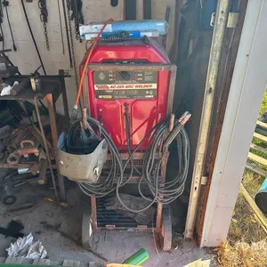 Lincoln AC225 Arc Electric Welder